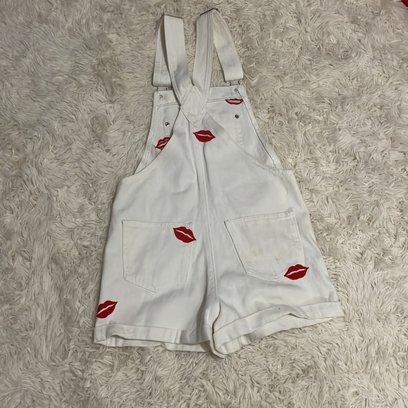 Valentines Day shortalls ❤️💋 - Picture 2 of 5